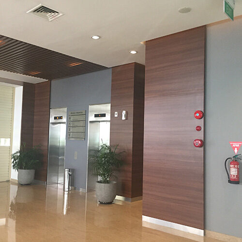 Lift Gedung